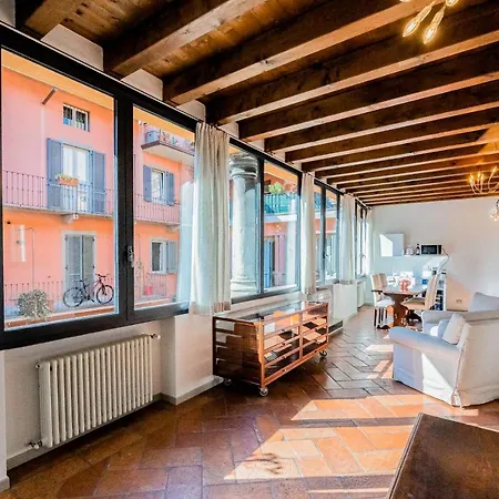 Casa Viola
